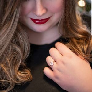 Meet your Posher, Crystal